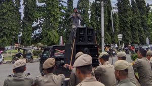 Caleg Perindo Nanang Syawal Pimpin Demo Soal Gaji Guru di Boalemo