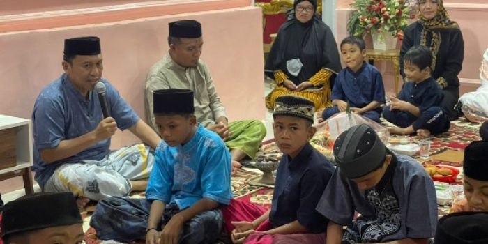 Ketua DPRD Boalemo Gelar Syukuran Bersama Anak Yatim