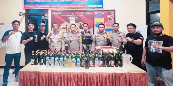 Polsek Kota Utara Sisir Tempat Peredaran Miras di Andalas