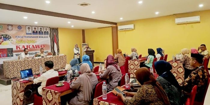 Dinas Transnaker Boalemo Latih Warga Bikin Karawo