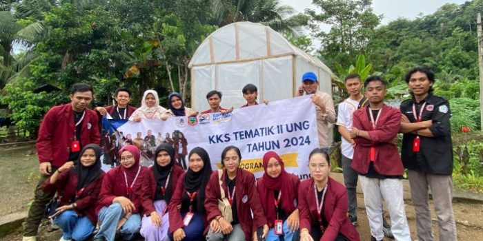 Keren, Mahasiswa KKN UNG Bikin Wadah Olahan Kopra Putih di Desa Totopo