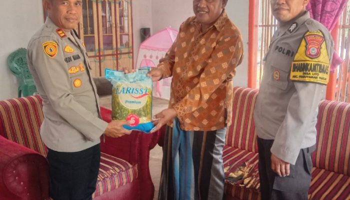 Ramadan Berkah, Kapolsek Paguyaman Pantai Berbagi Paket Sembako