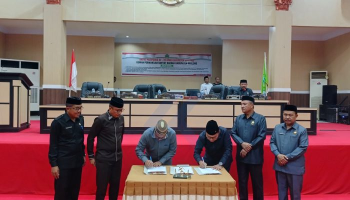 APBD 2024 Disetujui, DPRD dan Pemda Boalemo Tandatangani Persetujuan Bersama