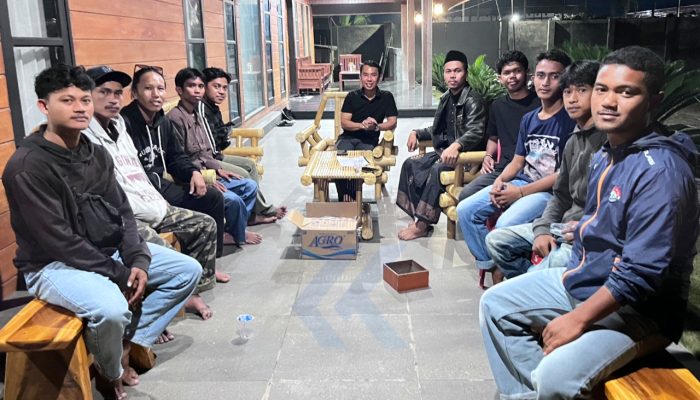 Rindu Sosok Pemimpin, Para Pemuda Temui Irwan Lapatta