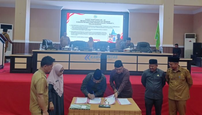 Seluruh Fraksi DPRD Boalemo Sepakati Ranperda dan LKPJ 2025