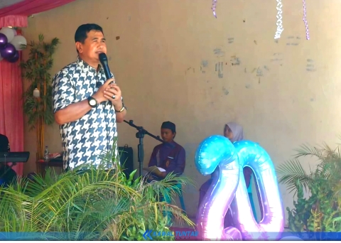 Di HUT SMP 4 Tilamuta, Hardi Mopangga Sampaikan Tiga Program Pendidikan